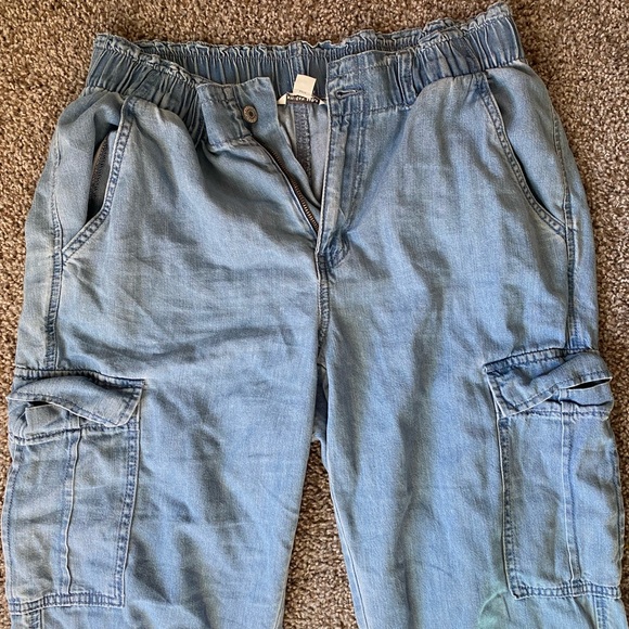 American Eagle Denim Relaxed Mom Joggers - Picture 2 of 6